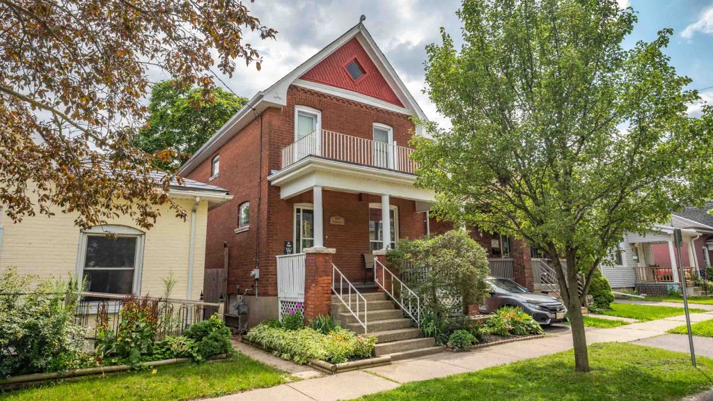 263 Darling Street Presented by the Rise Realty Group