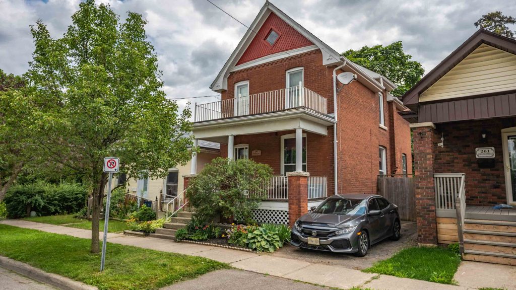 263 Darling Street Presented by the Rise Realty Group