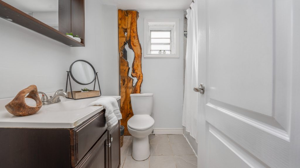 3907 Governors Road - Presented by Rise Realty Group