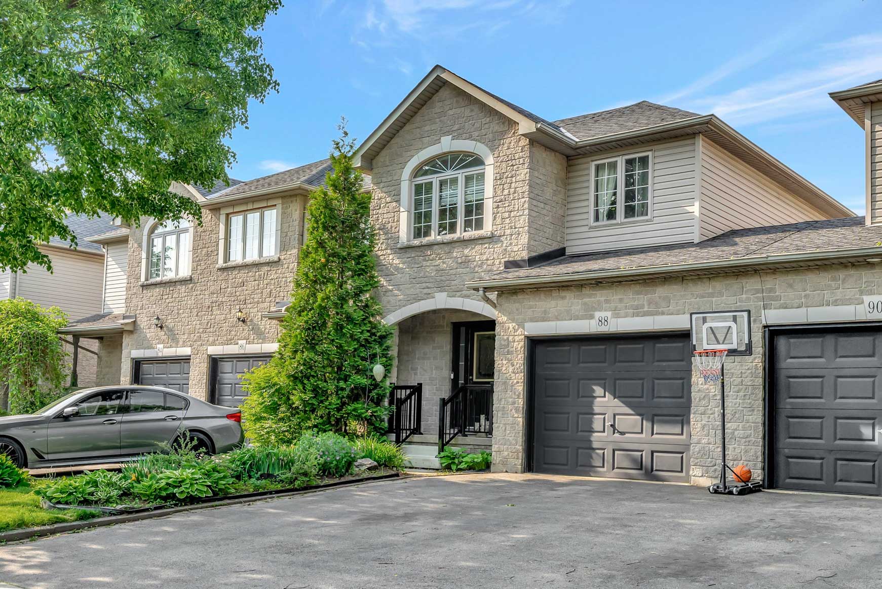 88 Foxborough Drive, Ancaster - Presented by Rise Realty Group