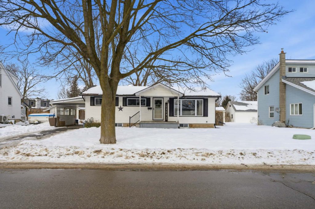 11 Brooklyn Avenue, Brantford - Presented by Rise Realty Group