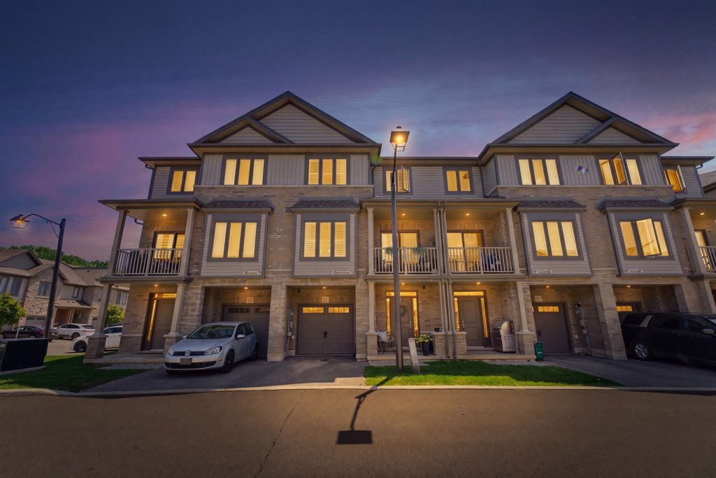 106-77 Diana Avenue, Brantford - Presented by Rise Realty Group